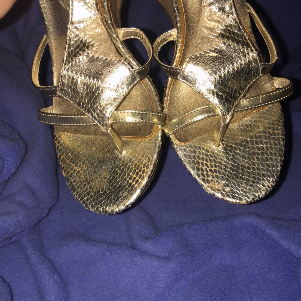 Steve Madden Metallic Gold Platform Sandals - Picture 8 of 9